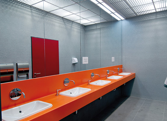 Agria Park shopping centre, restroom