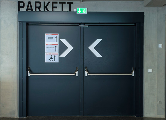 Double T30-2 N22 smokeproof door unit with handlebar