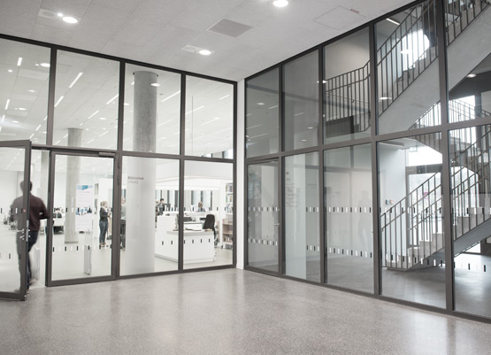 Fire resistant glazing up to 5 m in height