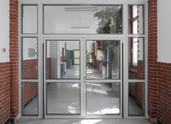 fire resistant door with side panel and fanlight, with slim profile widths