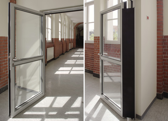 door with anti-pinch protection to ensure the safety of the secondary closing edges